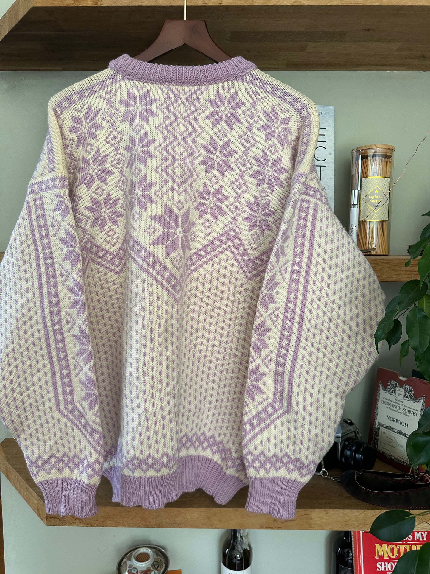 Vintage Voss 100% Wool Nordic Sweater in Cream / Soft Lilac - Unisex L