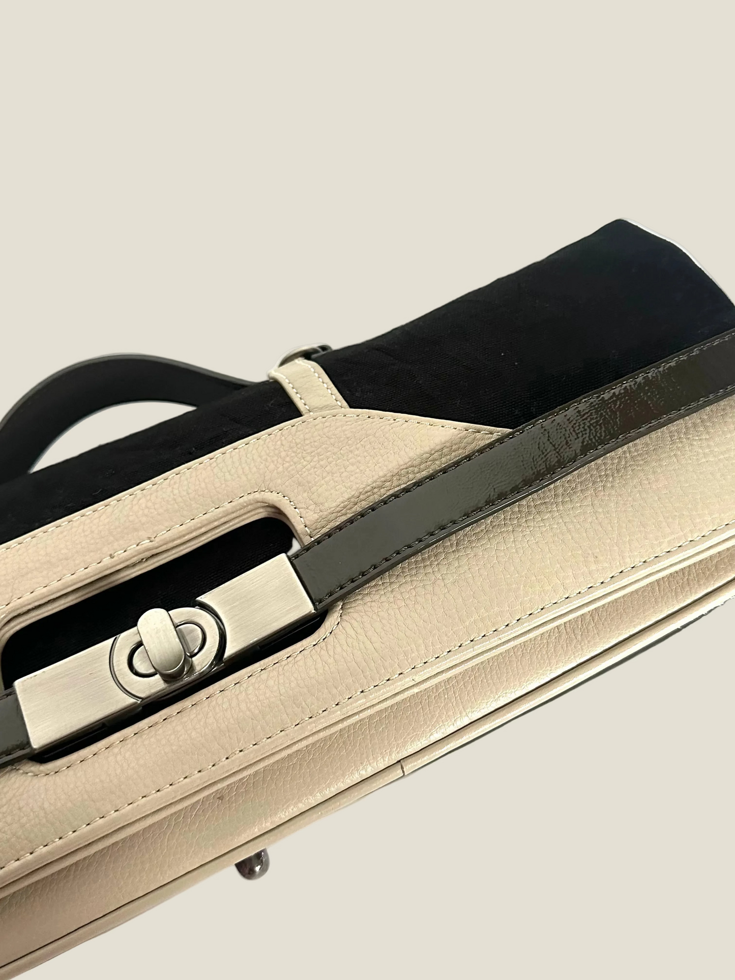 Bcbgmaxazara 2 Way Clutch Handbag - Black / Beige / Silver