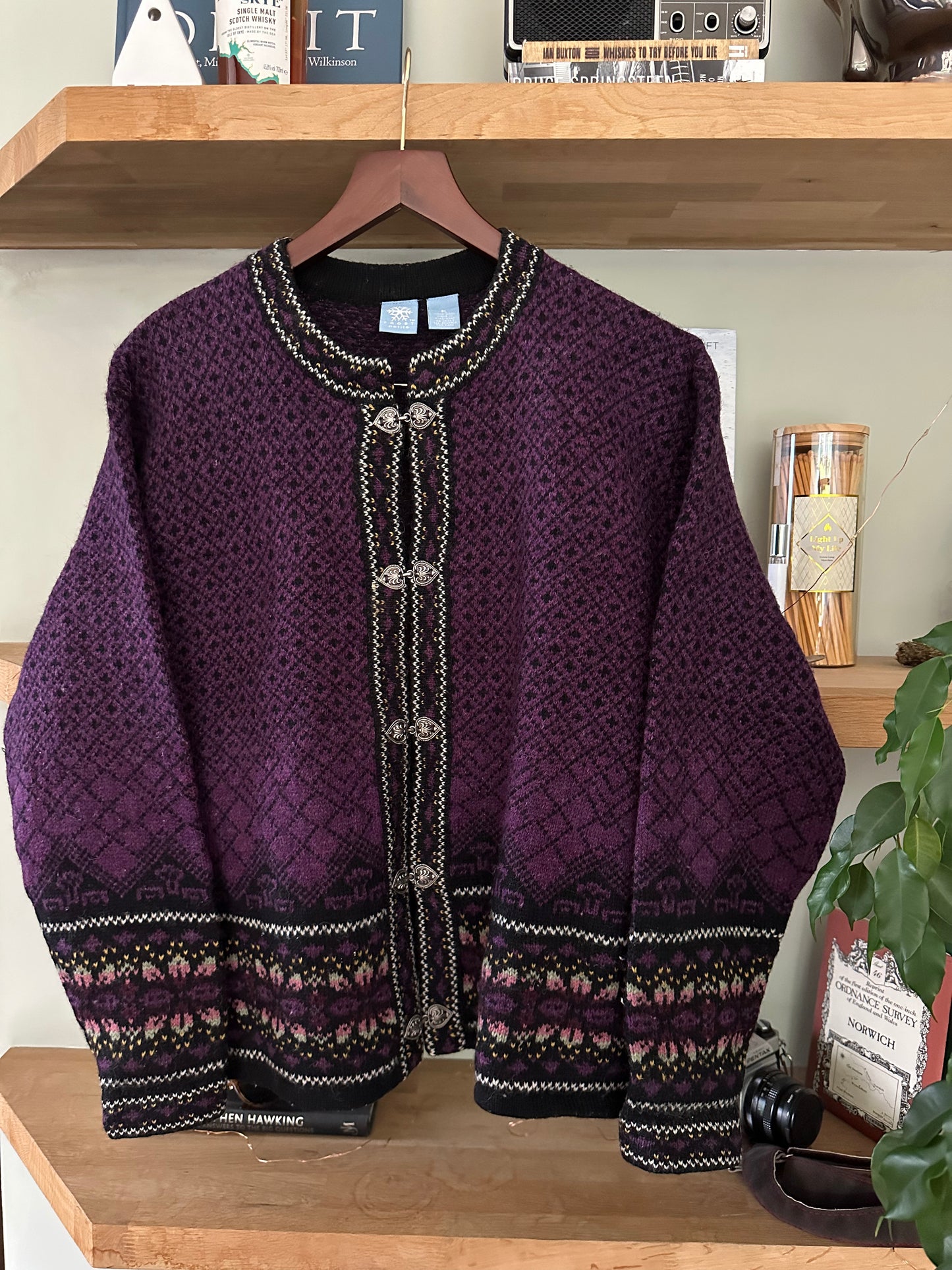 Vintage Nordic Frost 100% Wool Cardigan Purple / Black in Petite L