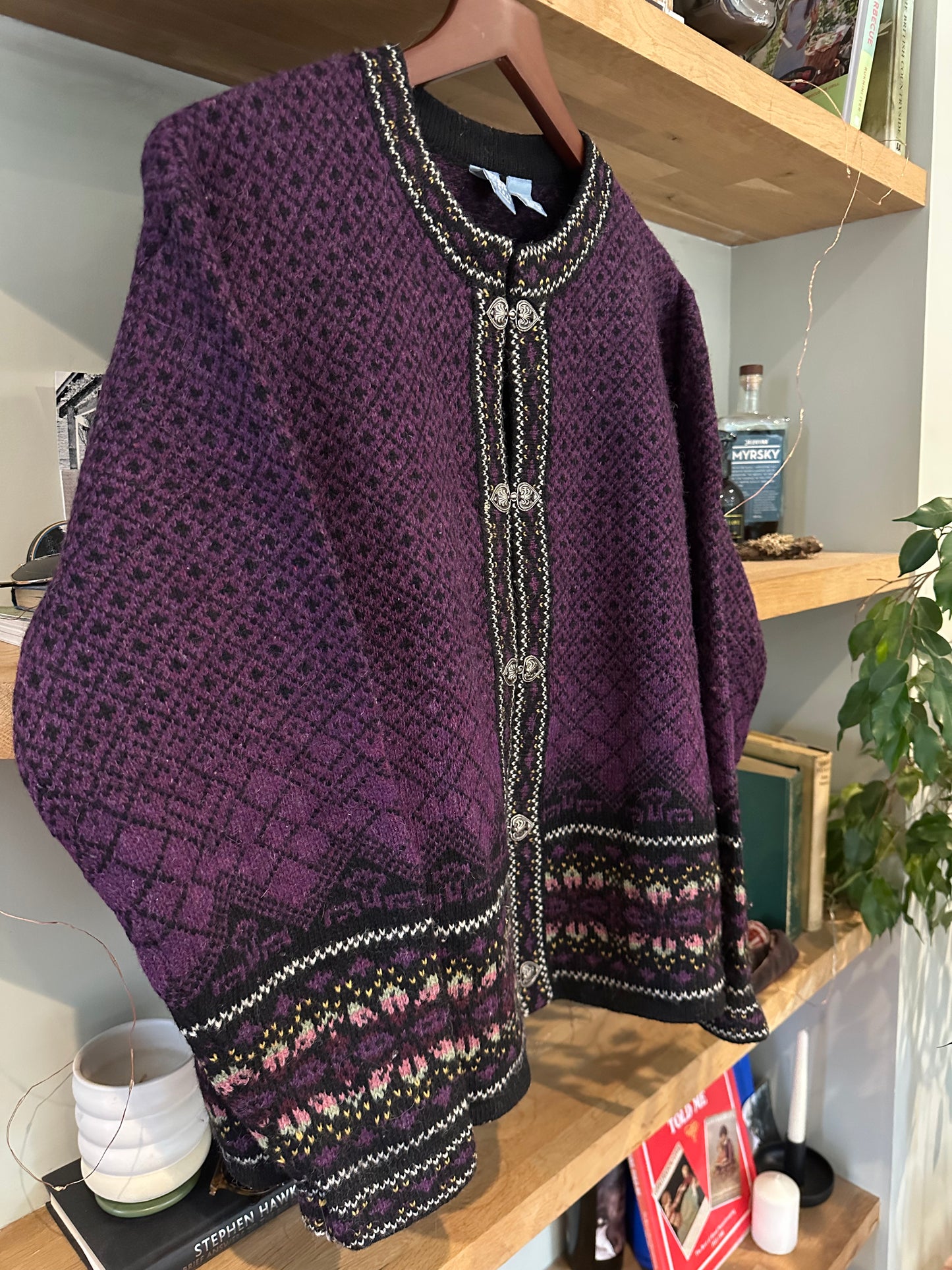 Vintage Nordic Frost 100% Wool Cardigan Purple / Black in Petite L