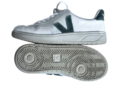 Veja V-12 white and green leather trainers UK 6